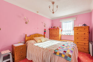 Bedroom- click for photo gallery